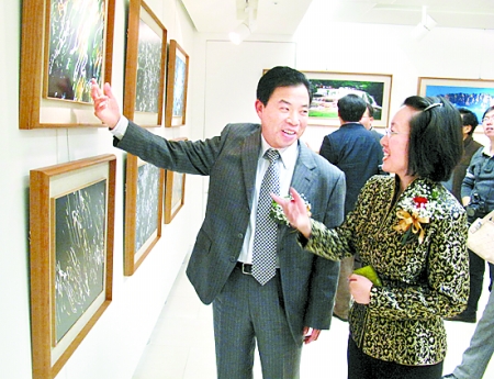 河南日报:访省人大代表、云台山风景名胜区管