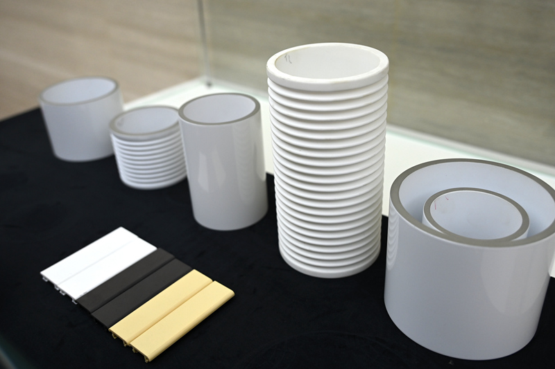 ���о�ϸ�������ɷݵĵ����մɲ�Ʒ������������ ��������