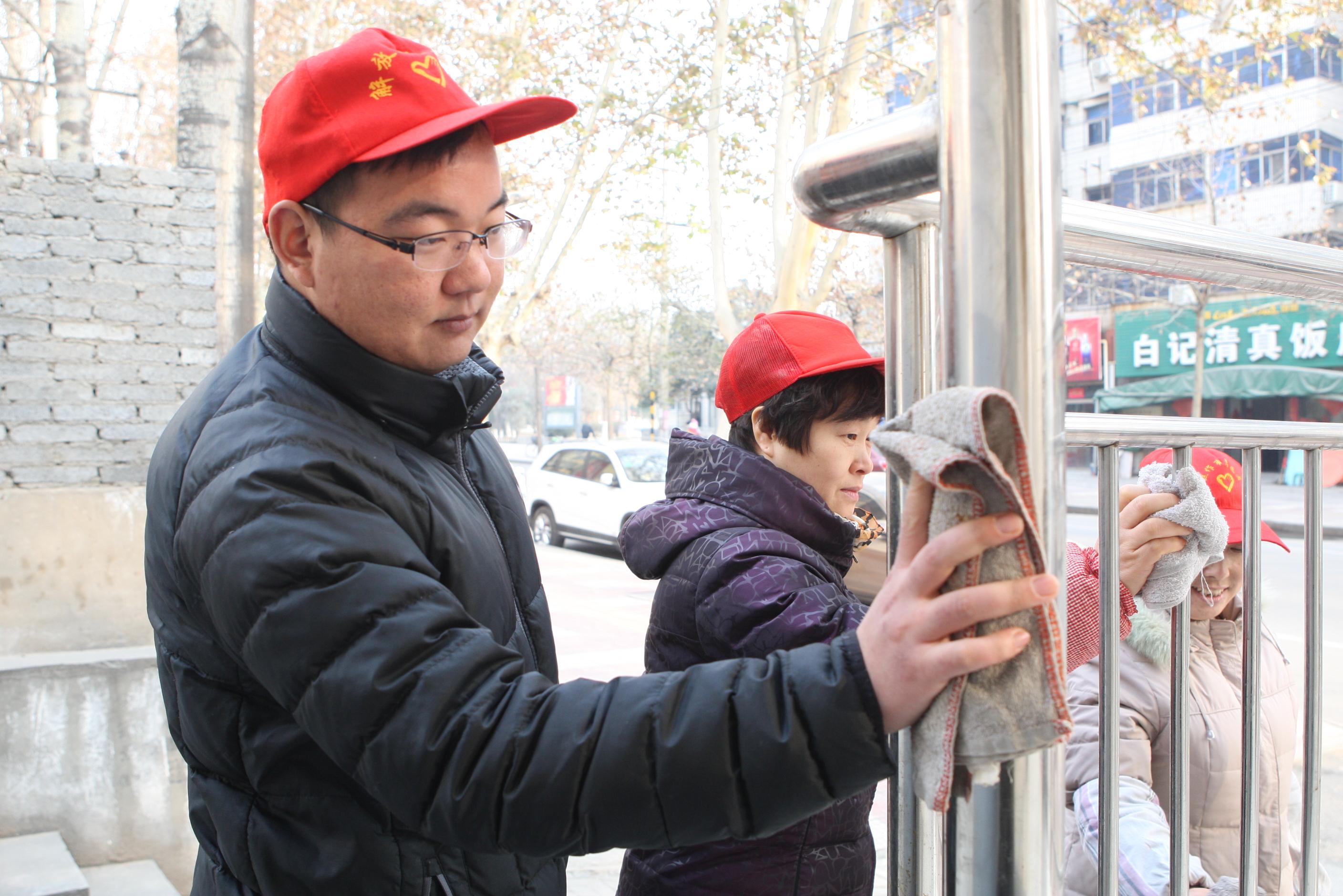 图片新闻:解放区50支志愿者服务团队奉献社会