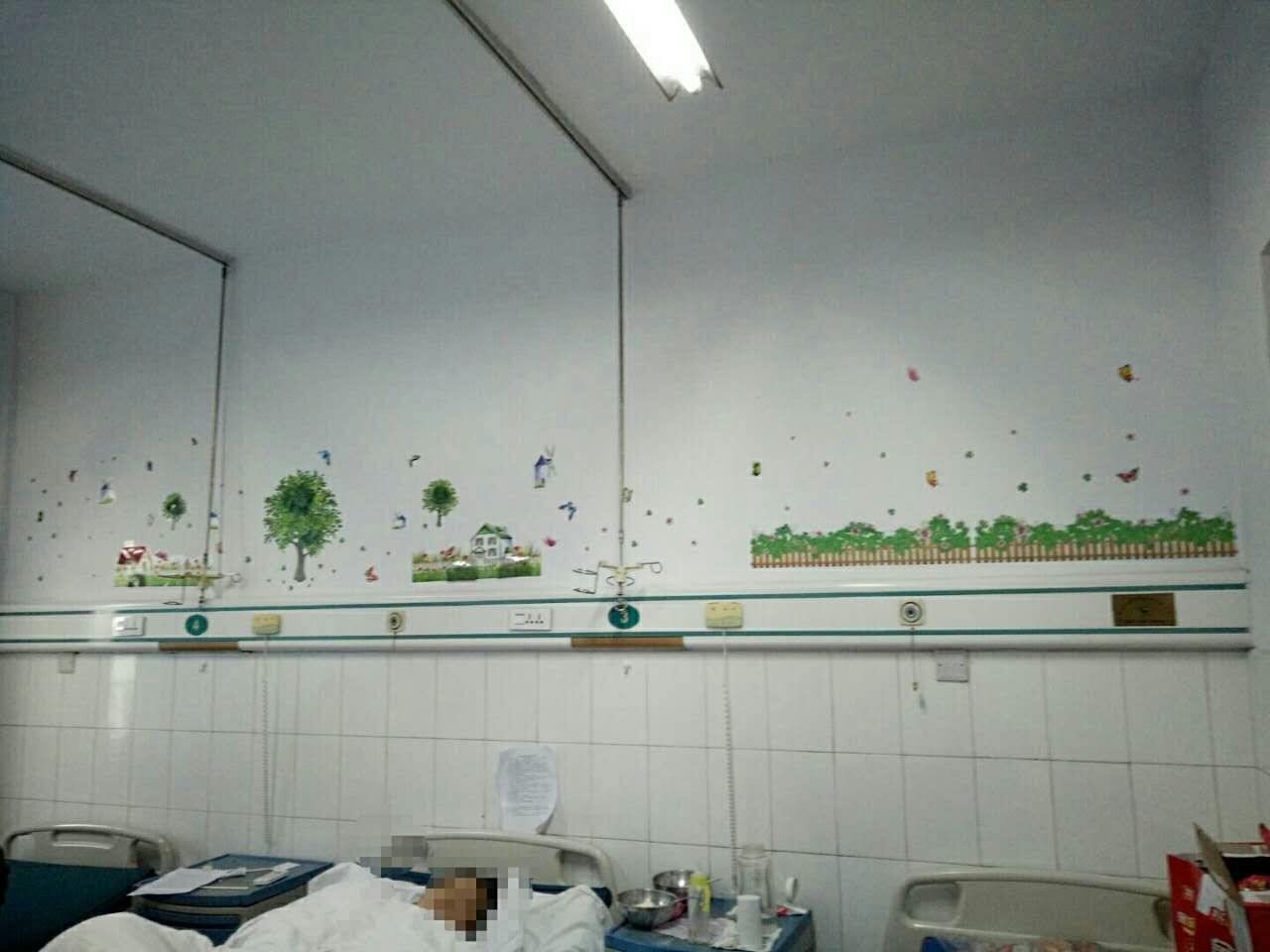 武陟中医院妇产科为迎接猴年到来,把科室装饰